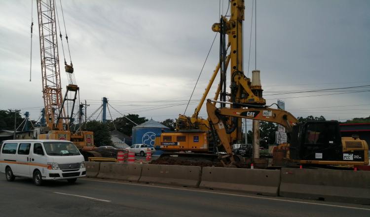 Trabajos del viaducto a la altura de La Pesa, en el corregimiento de Guadalupe. ERIC MONTENEGRO