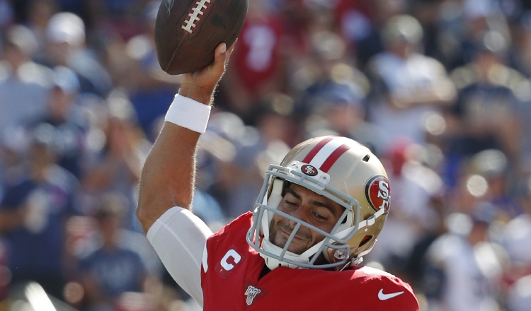 Jimmy Garoppolo de los 49ers de San Francisco. AP