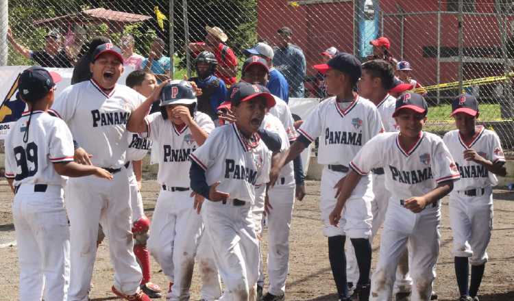 Panamá venció ayer 12-2 a Honduras en su último partido de la ronda regular del Campeonato Panamericano de Béisbol U10. Fedebeis