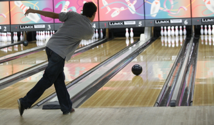 Se espera que el torneo internacional pueda reunir a unos 320 jugadores de los bolos.  Archivo