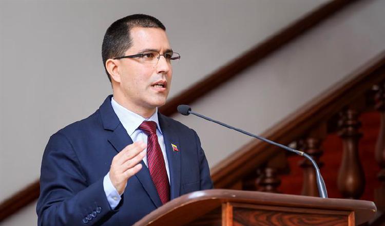 El canciller venezolano Jorge Arreaza dijo que se aplicó la reciprocidad ante la medida de El Salvador. FOTO/EFE