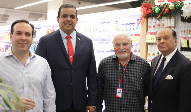 1. Alejandro Garuz, Omar Montilla, Ricardo Martinelli y Boli Bárcenas.