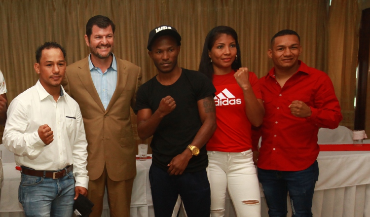 Luis Concepción, Rogelio Espiño, Daniel Matellón, Laura Ledezma y Carlos Ortega. Foto:Anayansi Gamez