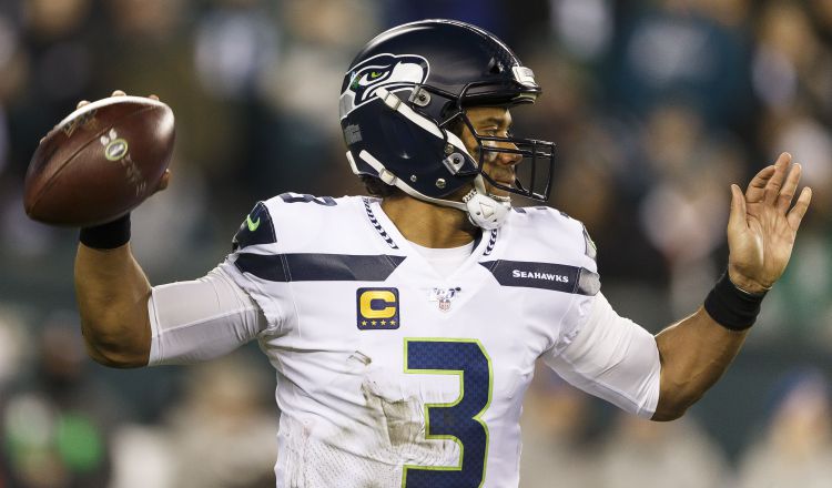 Russell Wilson tratará de liderar la ofensiva de los Seahawks, que han lucido arrolladores fuera de casa esta campaña. EFE