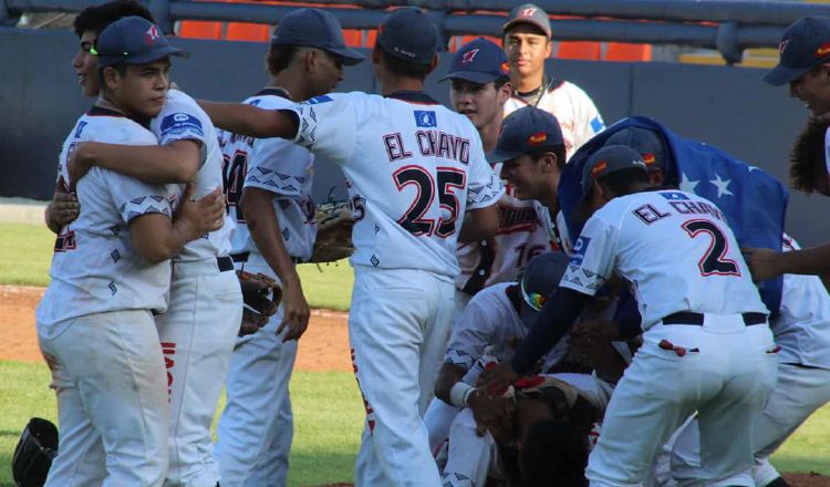 Los veragüenses celebran su clasificación. Foto Fedebeis