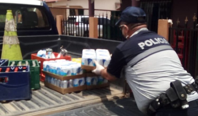 Unidades de la Policía Nacional decomisan cervezas en Atalaya.