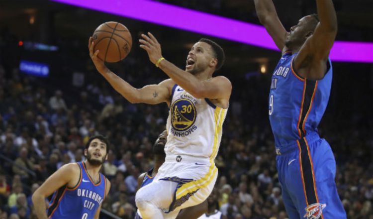 Stephen Curry es figura de los Warriors.  Foto: AP