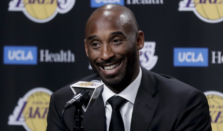 Kobe Bryant fue figura con los Lakers. . Foto: AP