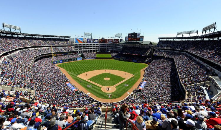 El béisbol fue paralizado por coronavirus. Foto:@EFE