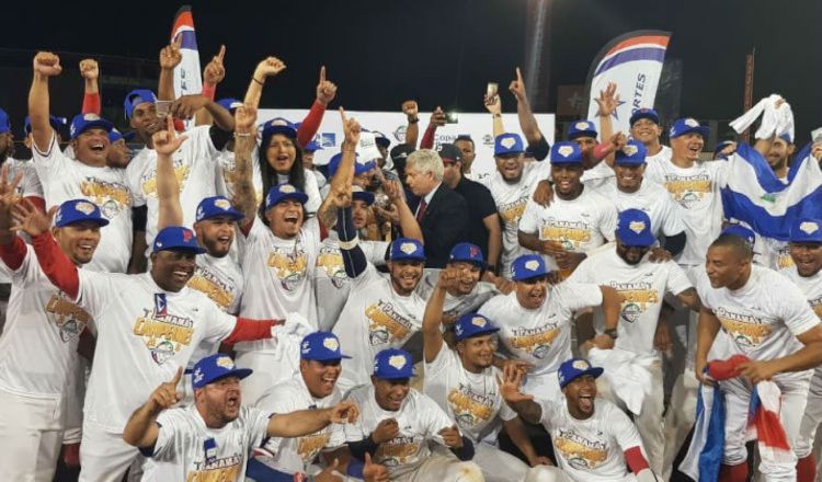 Manuel Rodríguez ganó la Serie del Caribe en el 2019 como piloto de los Toros. Foto:Archivo