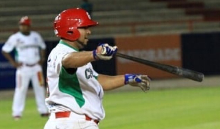 El chiricano Jonathan Saavedra es el pelotero activo con más alto promedio de bateo en el béisbol mayor.