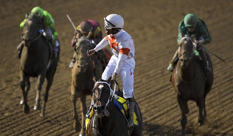 Hace una semana Ricardo Santana Jr. ganó una carrera de $300 mil en ese mismo hipódromo.