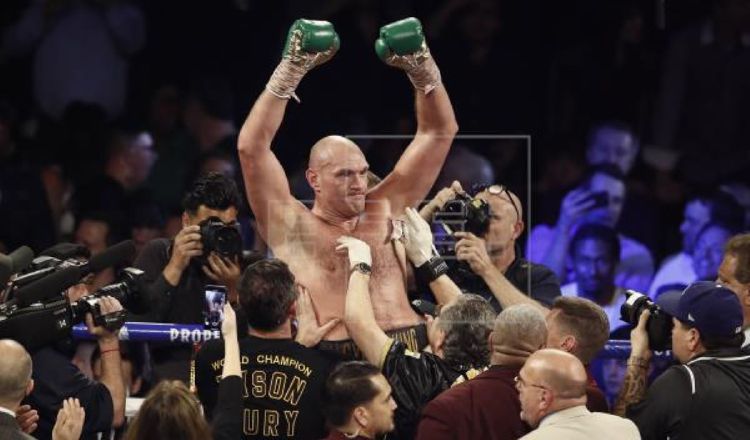 Fury, campeón del CMB Foto:EFE