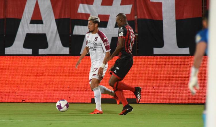 Adolfo Machado cree que Alajuelense puede remontar al Saprissa. Foto:Twitter