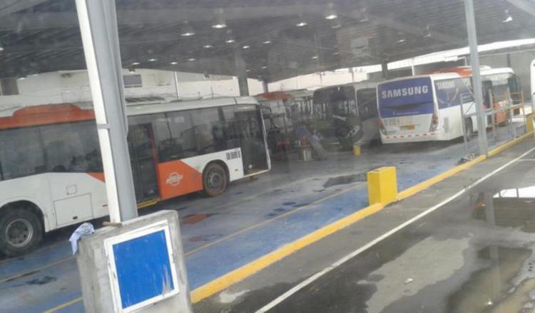 La cantidad de pasajeros actualmente se ha reducido hasta un 40%. Mi Bus Twitter.