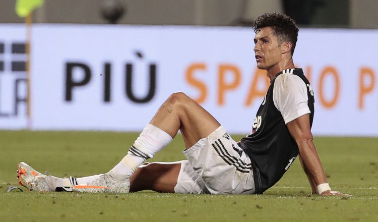 Juventus no ha podido ganar en los últimos tres partidos y Cristiano lamenta el empate ante Sassuolo . Foto:EFE