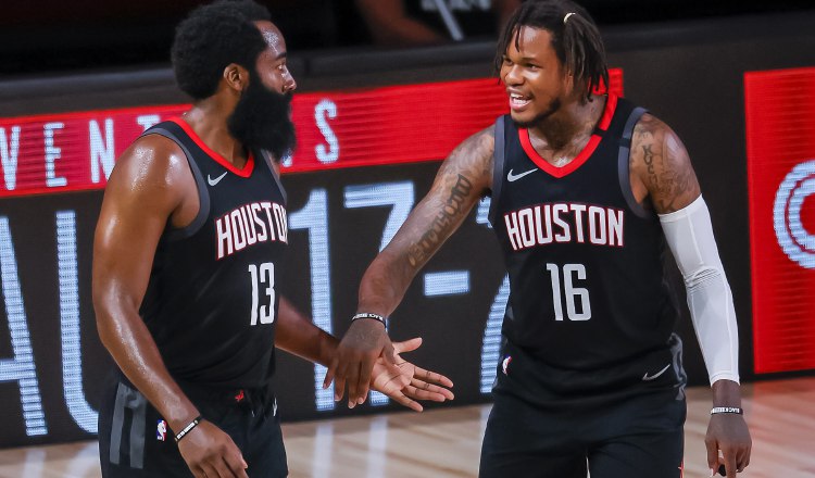 James Harden (izq.), Foto:EFE