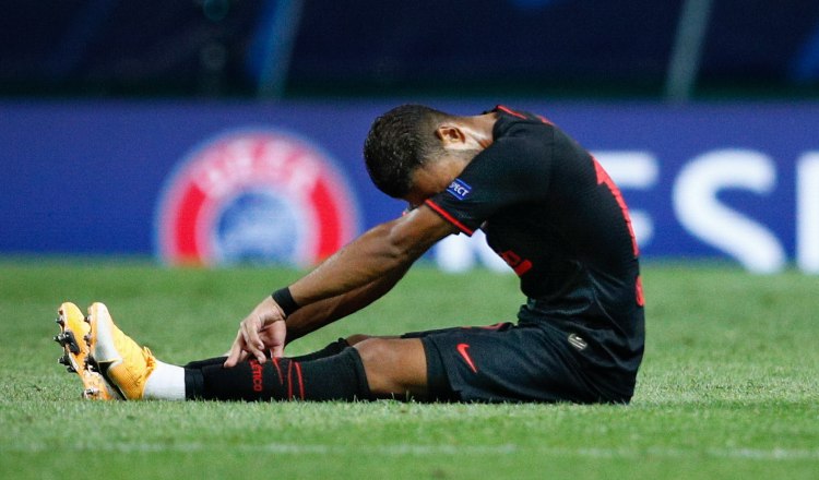 Renan Lodi lamenta la eliminación del Atlético Madrid. Foto:EFE