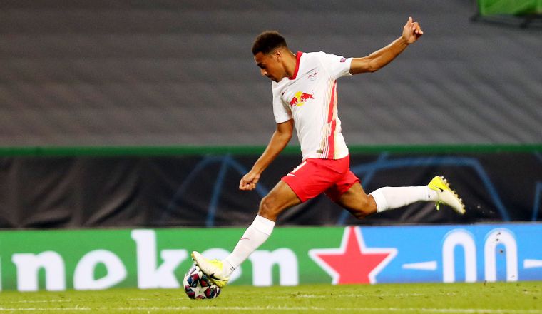 Tyler Adams anotó el gol fel triunfo del Leipzig. Foto:EFE