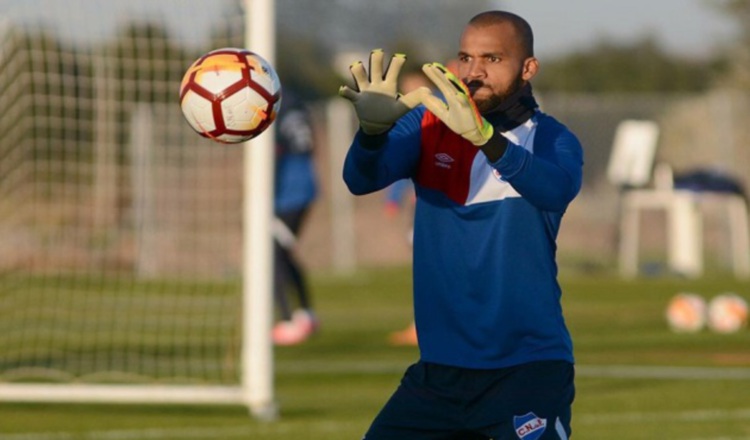 Luis 'Manotas' Mejía portero del Nacional. Foto:@nacional