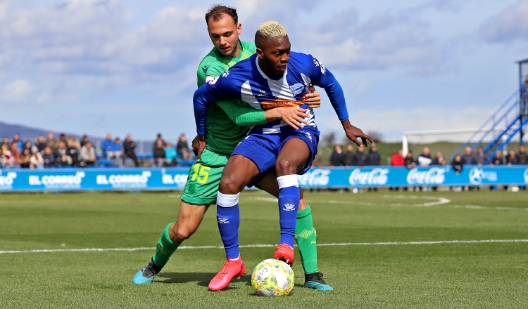 José Luis 'Puma' Rodríguez en un partido de Alavés. Foto: @Alave