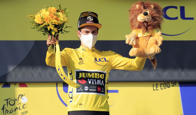 Primoz Roglic es el líder del Tour de Francia. Foto:EFE