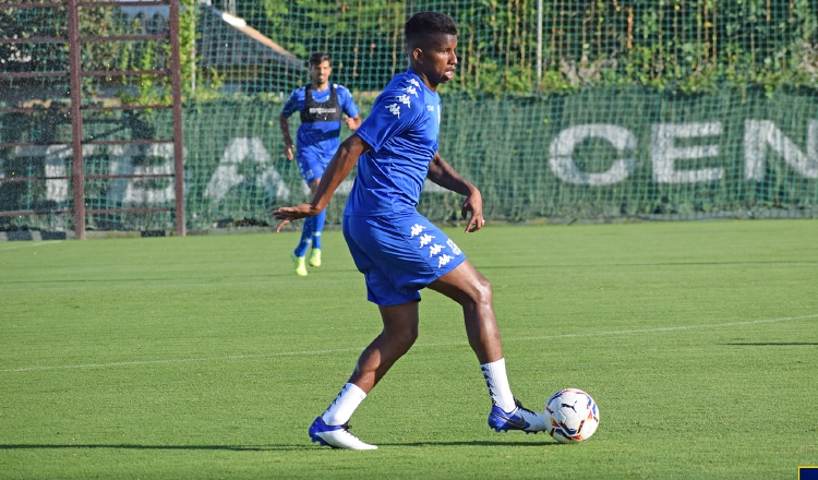 Fidel Escobar en los entrenamientos de Alcorcón. Foto:@AD_Alcorcon