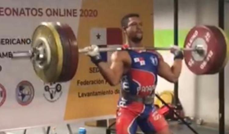 Juan Batista, con tres récords para las pesas nacional Foto: Cortesía