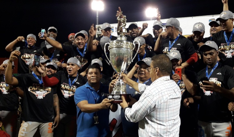 Panamá Metro es el actual campeón del béisbol mayor. Foto:Fedebei