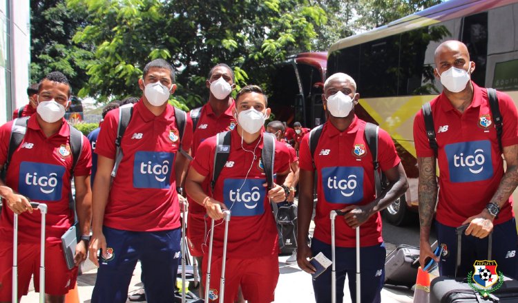 Jugadores de la selección panameña a su llegada a Costa Rica. Foto:Fepafut