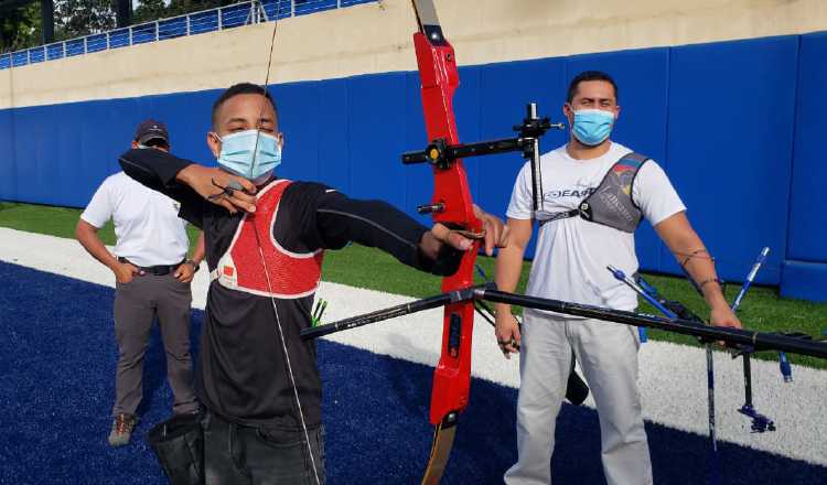 Alexis Yañez es una de las promesas en el arco panameño. Foto:Cortesía