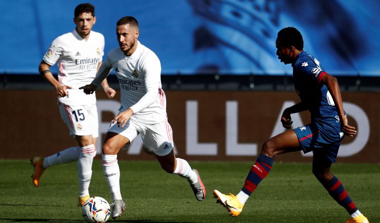 Hazard volvió a vestir la camiseta del Real Madrid por primera vez, como titular, esta temporada. EFE