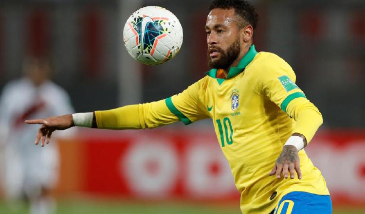 Neymar se encuentra con molestias musculares. Foto:EFE