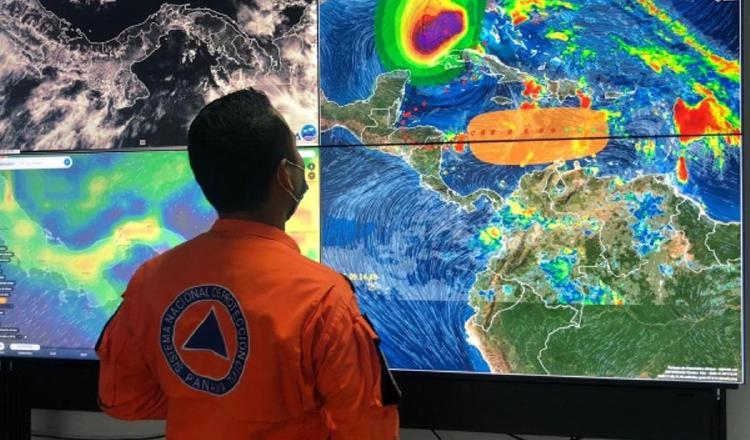 Centro de Coordinación de Emergencia da seguimiento a onda tropical #46. (Foto: Cortesía SerTv)