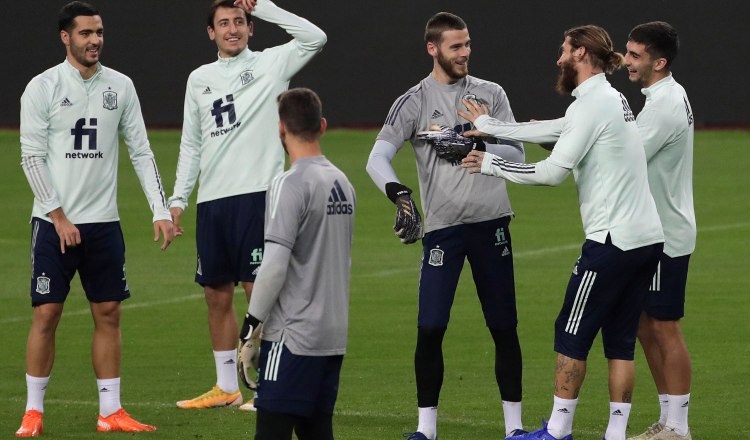 Selección de España en los entrenamientos. Foto:EFE