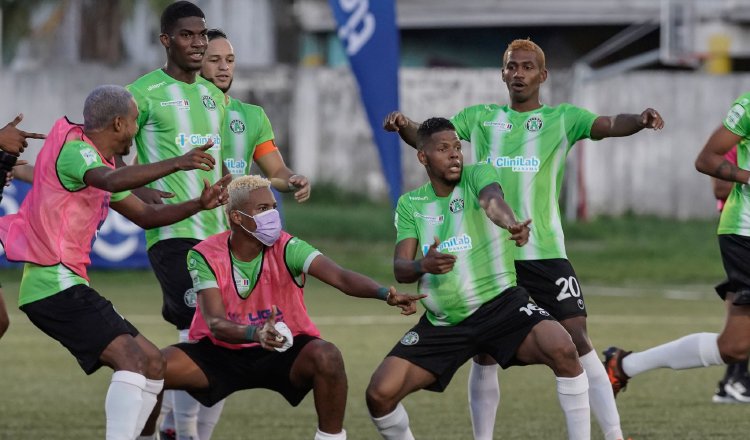 Jugadores de Alianza festejan. Foto:@costadeleste