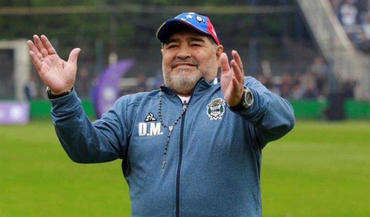 Diego Maradona dirigió a su último club Gimnasia y  Esgrima La Plata. Foto:EFE
