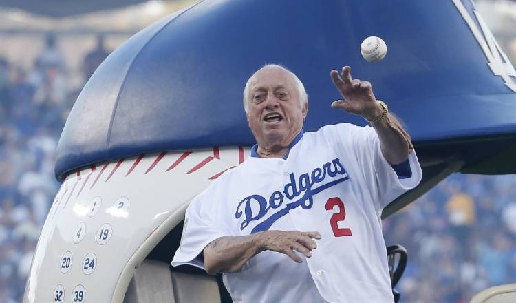 Tommy Lasorda, expiloto de los Dodgers. Foto:EFE 