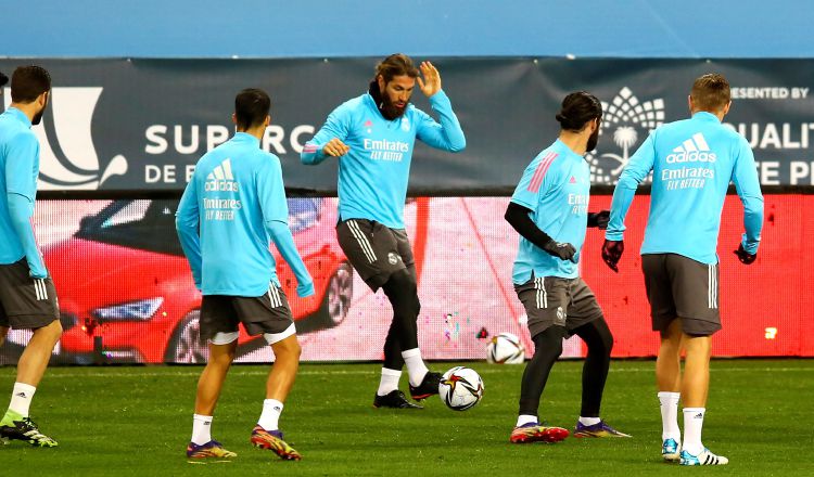 Jugadores del Real Madrid en los entrenamientos. Foto:EFE