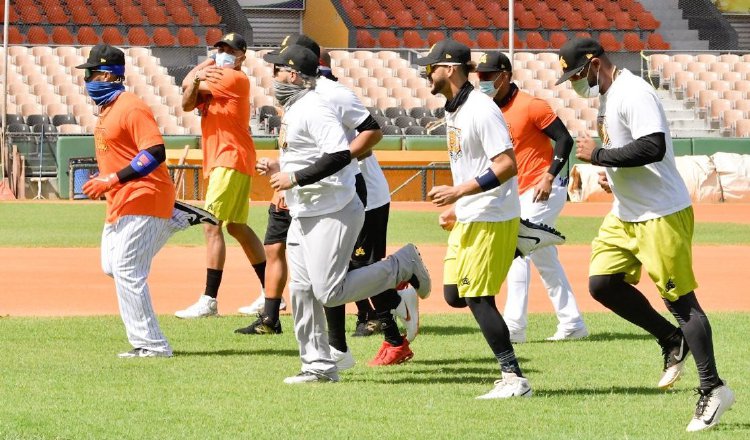 Jugadores de las Águilas en los entrenamientos. Foto:@aguilascibaenas