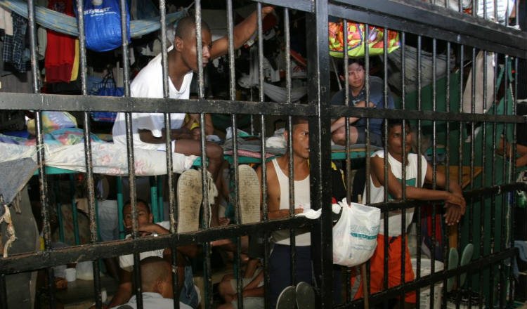 El hacinamiento es el peor de los males de los detenidos en las cárceles panameñas.