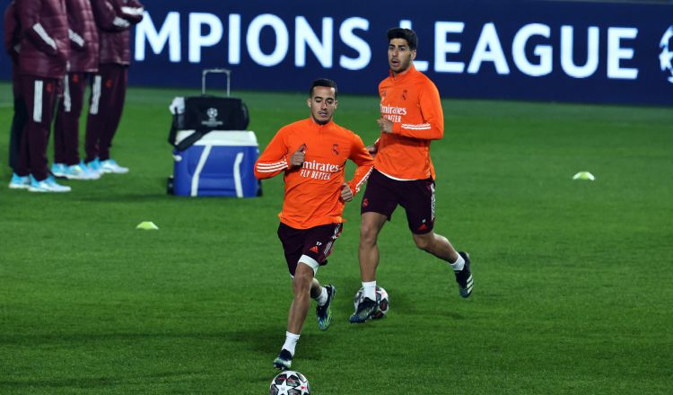 Jugadores de Real Madrid en los entrenamientos. Foto:EFE