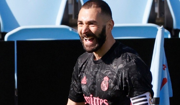 Karim Benzema anotó dos goles en el triunfo del Real Madrid. Foto:EFE