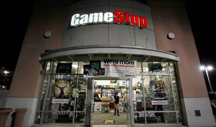 Las acciones de Gamestop llegaron a desplomarse hasta los $40. EFE