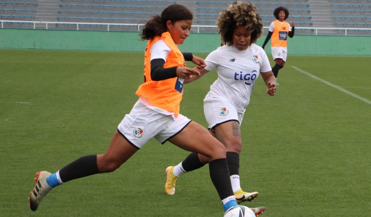 El equipo femenino entrenó ayer con miras al partido ante las japonesas. Foto:Fepafut