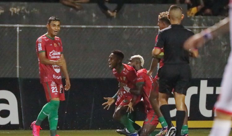 Chiriquí goleó al San Francisco por 3-0 ayer en el San Cristóbal. Foto:LPF