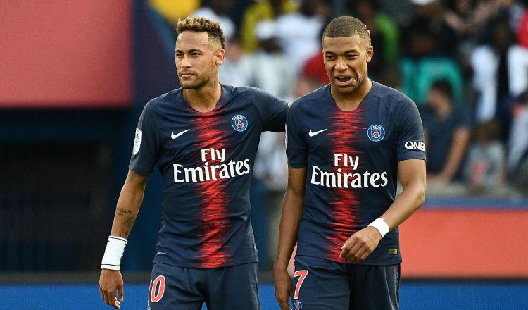 Neymar y Mbappé esperan llevar al PSG a la final.   Foto:EFE