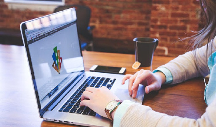 Es probable que los nuevos trabajadores digitales sean cuentapropistas que empleados formales. Archivo