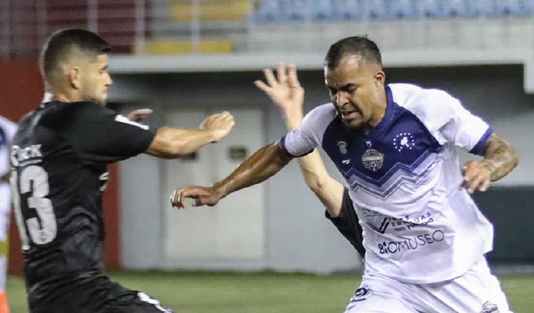 Veraguas y Deportivo del Este buscan su boleto a las semifinales. Foto:@LPF