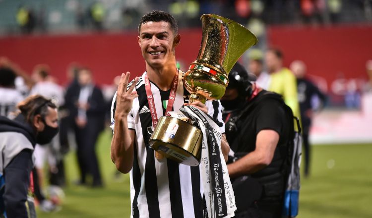 Cristiano Ronaldo festeja con la Juventus. Foto:EFE